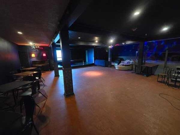 Le Club Social Blue Room