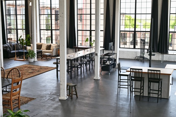 HR Studio Productions