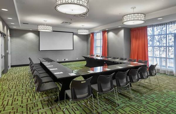 Hampton Inn & Homewood Suites Calgary Airport