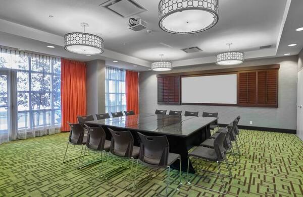 Hampton Inn & Homewood Suites Calgary Airport