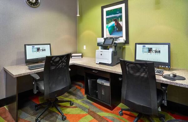 Hampton Inn & Homewood Suites Calgary Airport