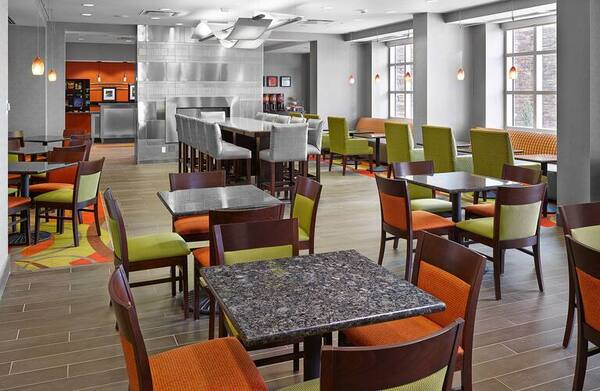 Hampton Inn & Homewood Suites Calgary Airport