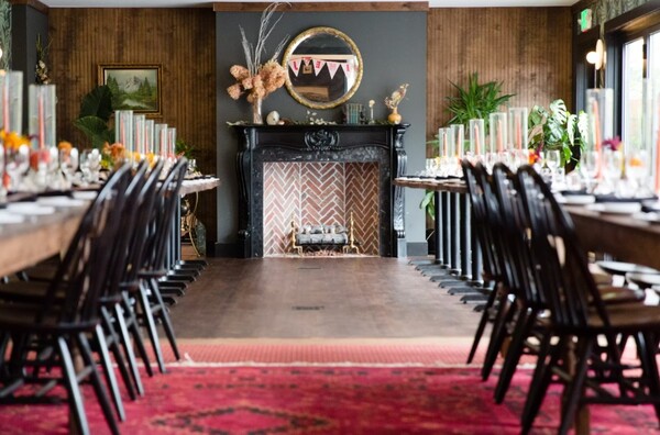 Vanderbilt Lakeside Bar Room & Guesthouse