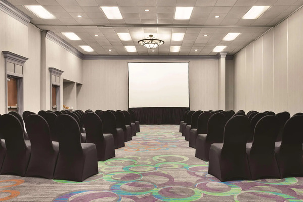 Radisson Fort Worth North at Fossil Creek