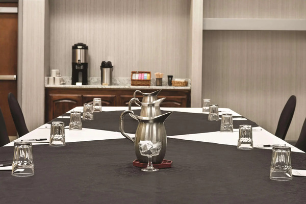 Radisson Fort Worth North at Fossil Creek