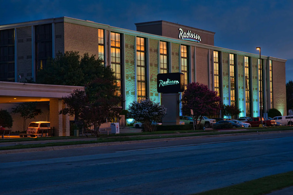 Radisson Fort Worth North at Fossil Creek