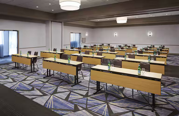 Hotel MdR Marina del Rey - a DoubleTree by Hilton