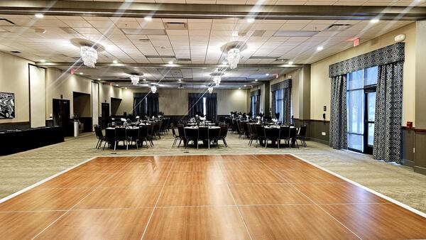 Hampton Inn & Suites Milwaukee West