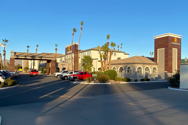 Quality Inn & Suites (AZ225)