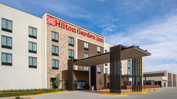 Hilton Garden Inn & Convention Center