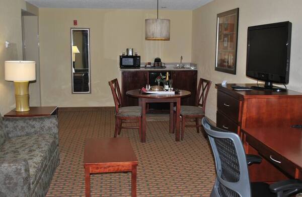 DoubleTree by Hilton Hotel Fayetteville