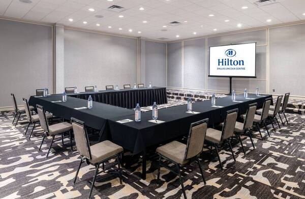 Hilton Dallas Lincoln Centre