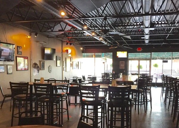 Caper's Restaurant & Bar