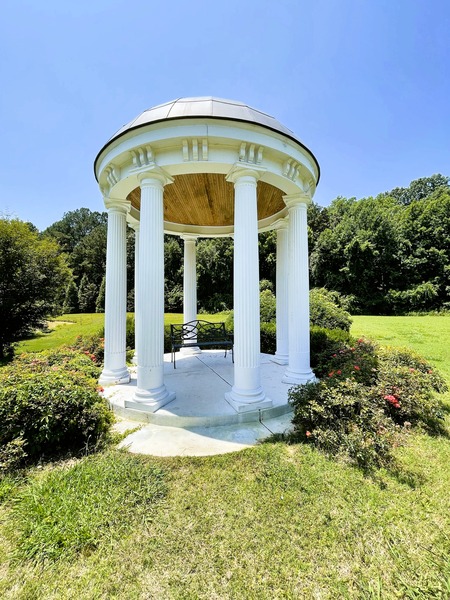 Realty Rhythm, LLC's The Valora Oak