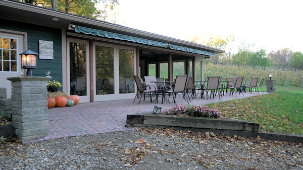 Three Oaks Vineyard LLC