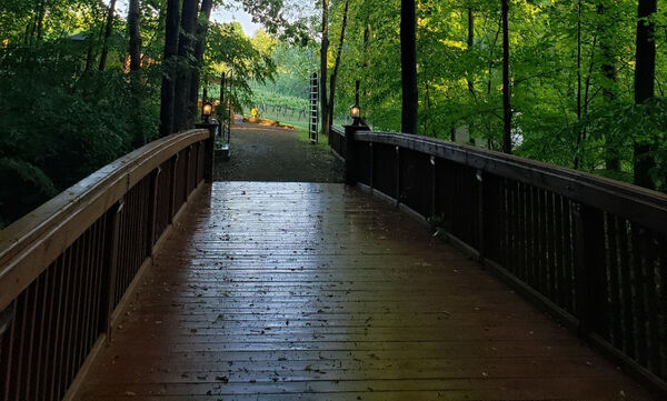 Three Oaks Vineyard LLC