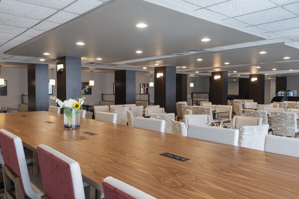 Crowne Plaza Indianapolis-Airport