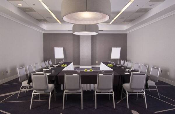 Embassy Suites Raleigh - Crabtree