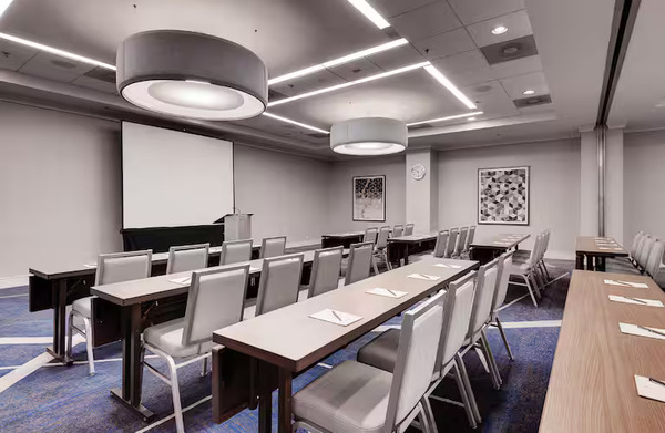 Embassy Suites Raleigh - Crabtree