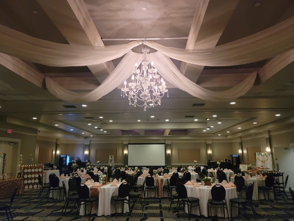 Royal Hotel Edmonton Airport