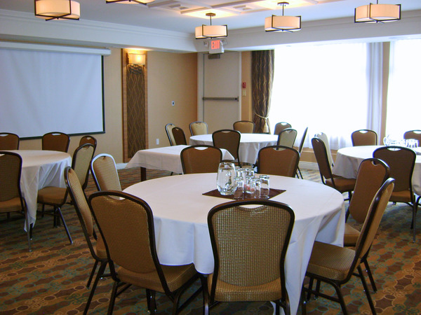 Best Western Plus Langley Inn