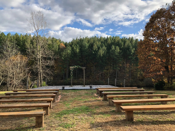 Pine Knoll Farms and Event Center