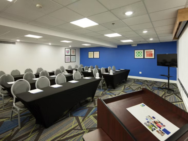 Holiday Inn Express & Suites Brentwood North-Nashville Area