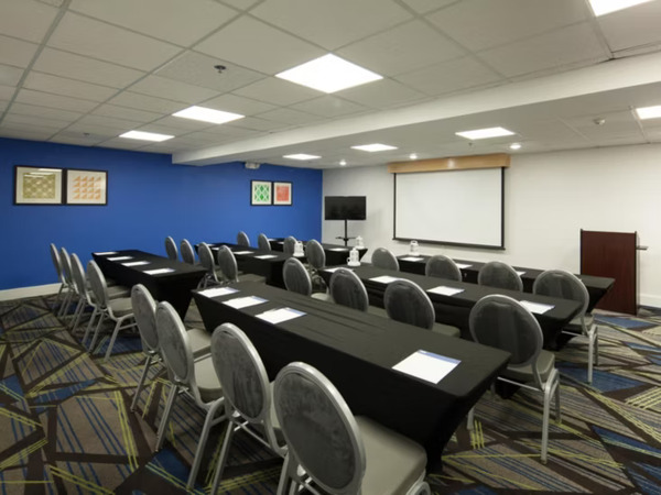 Holiday Inn Express & Suites Brentwood North-Nashville Area