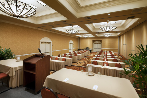DoubleTree Suites by Hilton Hotel Anaheim Resort - Convention Center