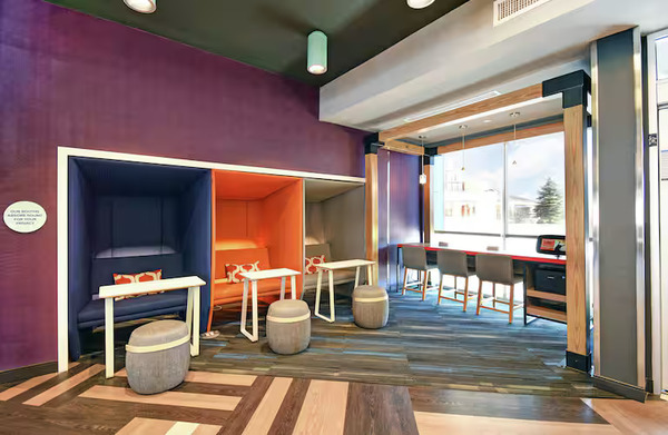 TRU Portland Airport ME