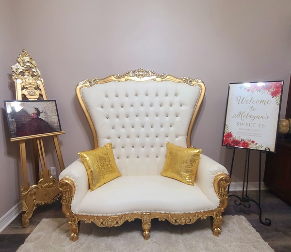 Sitting Pretty of CC