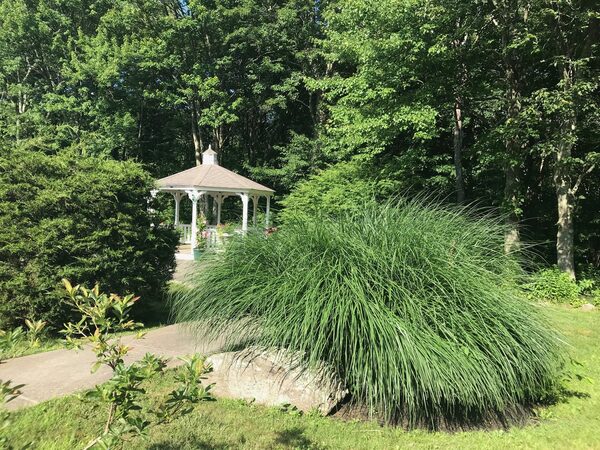 Krystal Gardens Wedding And Banquet Facility