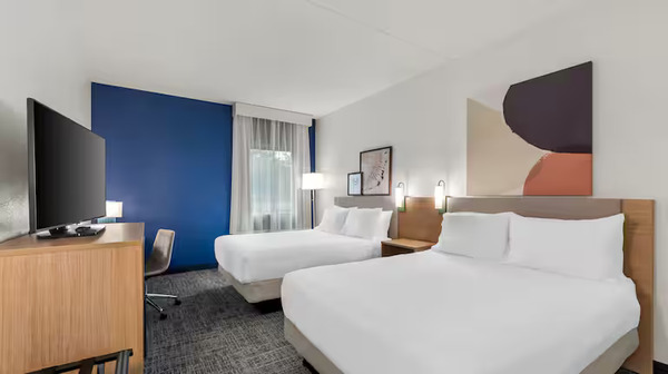 Spark by Hilton Lexington/Hamburg