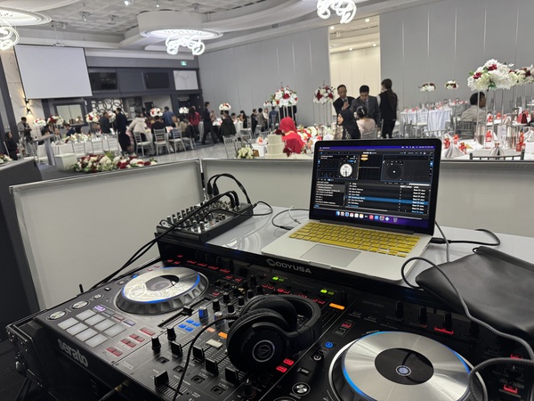 True North Beats DJ's service