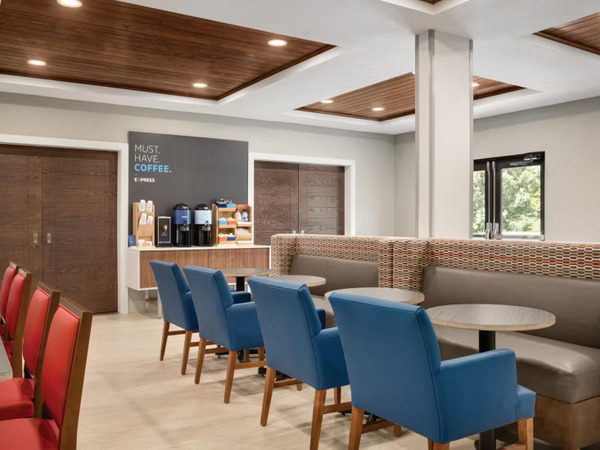 Holiday Inn Express & Suites Lavonia