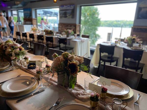 Birch's on the Lake Brewhouse & Supperclub