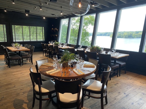Birch's on the Lake Brewhouse & Supperclub