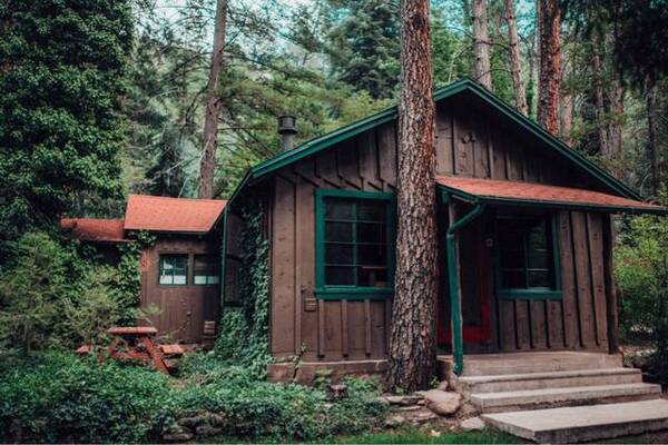 Don Hoel's Cabins