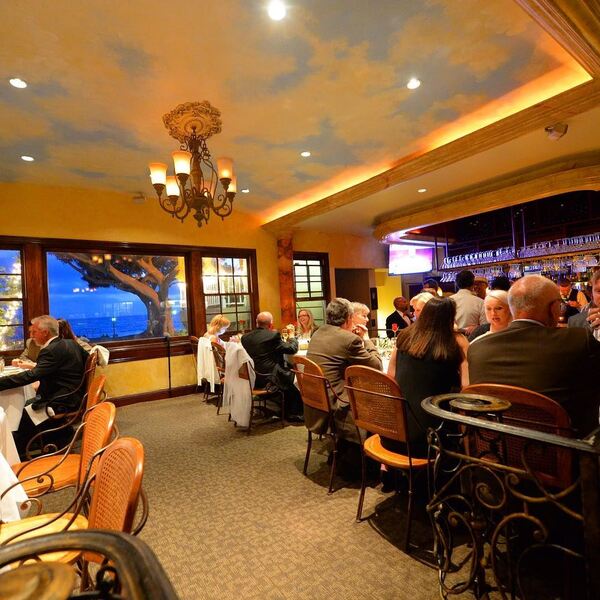 C'est La Vie Restaurant