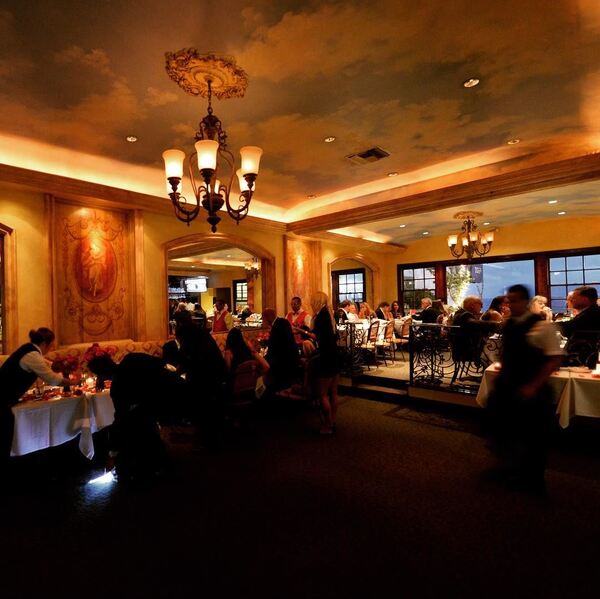 C'est La Vie Restaurant