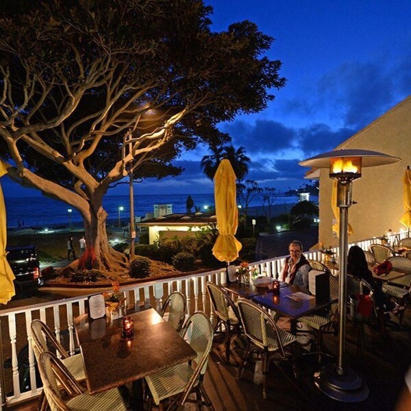 C'est La Vie Restaurant