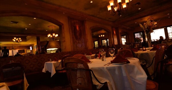 C'est La Vie Restaurant