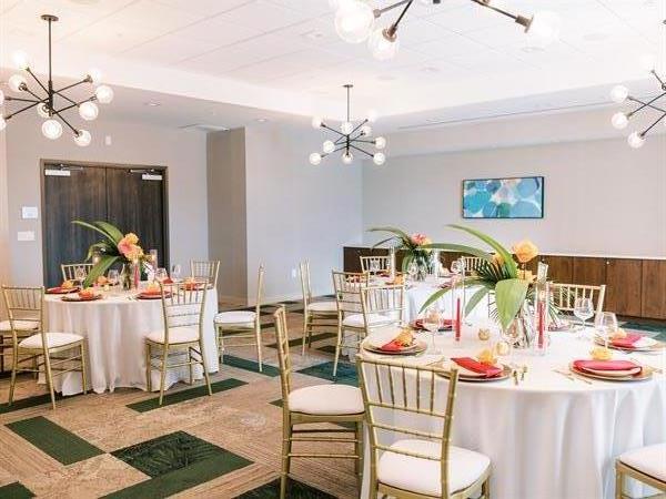 Cambria Hotel St. Petersburg - Madeira Beach