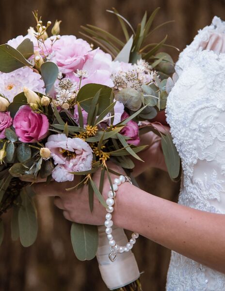 Babes, Bubbles & Boards