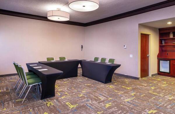 Hampton Inn Greensboro Airport