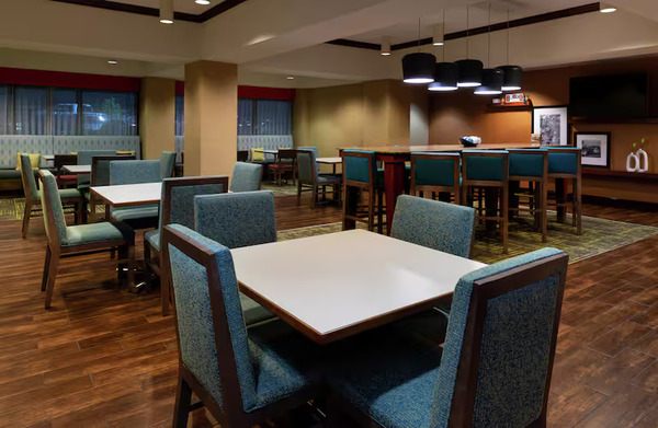 Hampton Inn Greensboro Airport