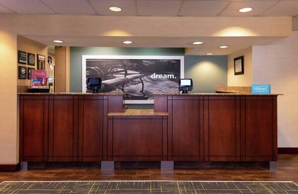Hampton Inn Greensboro Airport