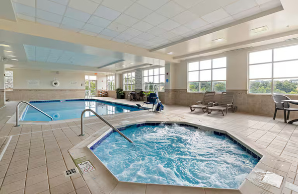 DoubleTree by Hilton Front Royal Blue Ridge Shadows