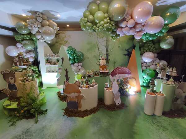 Divine Touch Event Planning & Decor