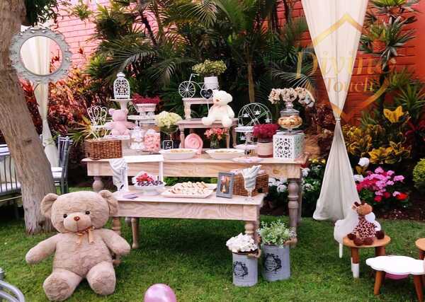 Divine Touch Event Planning & Decor